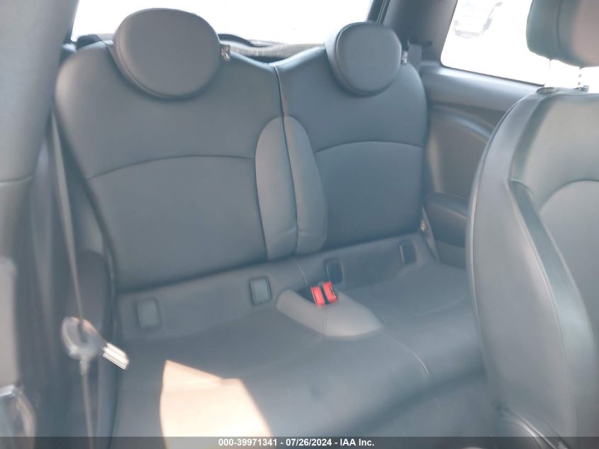 2008 Mini Cooper S VIN: WMWMF73538TV35024 Lot: 39971341