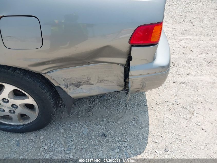 2000 Toyota Camry Le VIN: JT2BG22K7Y0455785 Lot: 39971490