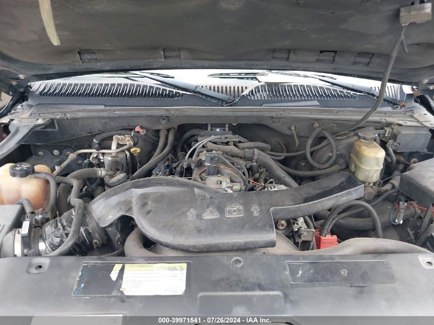 2001 Chevrolet Tahoe Ls VIN: 1GNEC13T51R174725 Lot: 39971541