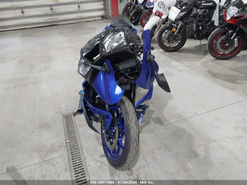 VIN MH3RH18Y0RK014614 2024 YAMAHA YZFR3 A