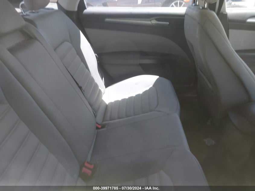 2015 Ford Fusion S Hybrid VIN: 3FA6P0UU2FR307879 Lot: 39971785