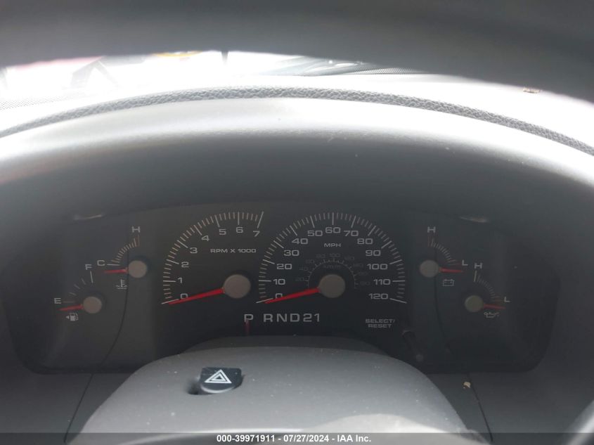 2004 Ford Expedition Xlt VIN: 1FMRU15W14LA33250 Lot: 39971911