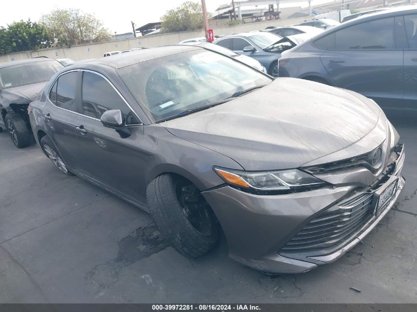 4T1B11HK8JU151711 2018 TOYOTA CAMRY - Image 1