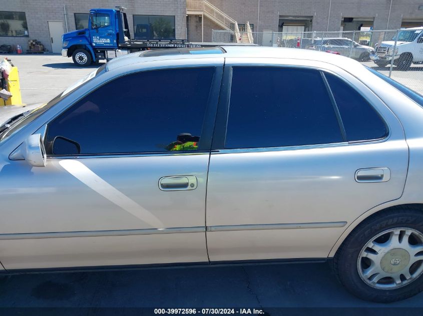 1994 Toyota Camry Xle VIN: JT2GK13EXR0050996 Lot: 39972596