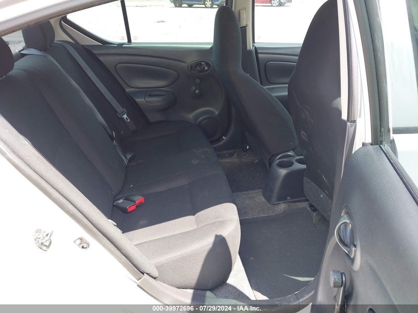 2015 Nissan Versa 1.6 S+ VIN: 3N1CN7AP4FL828585 Lot: 39972696