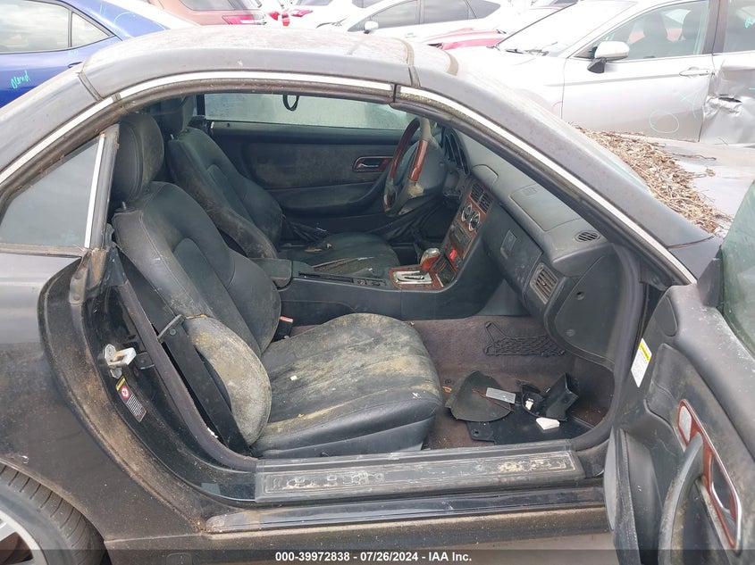 2001 Mercedes-Benz Slk 320 VIN: WDBKK65FX1F172522 Lot: 39972838