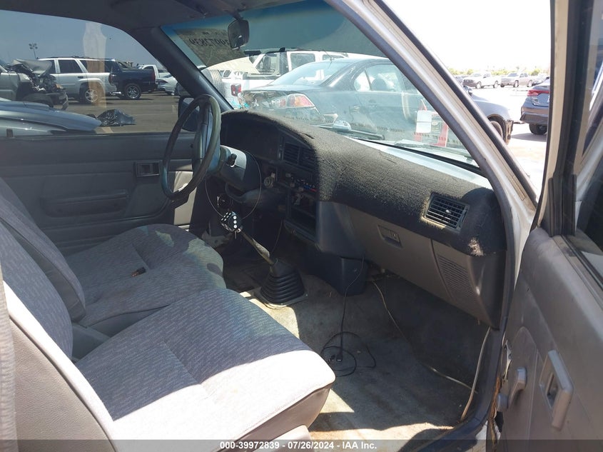 1991 Toyota Pickup 1 Ton Long Bed Dlx VIN: JT4VN82N0M5004413 Lot: 39972839