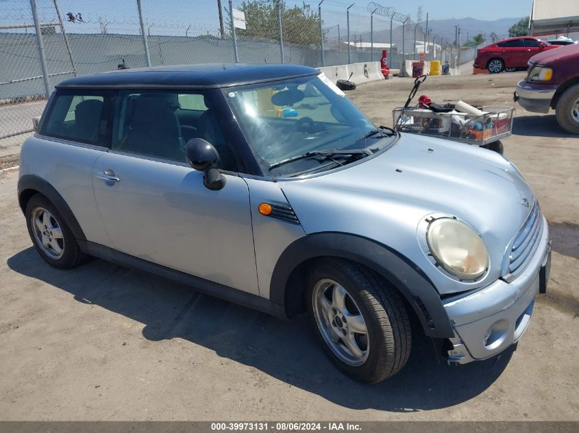 2009 Mini Cooper VIN: WMWMF33579TW79640 Lot: 39973131