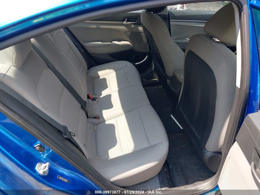 VIN 5NPD74LF1JH221616 2018 HYUNDAI ELANTRA SE