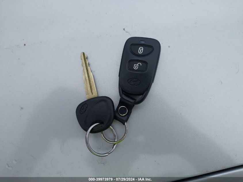 2005 Hyundai Tucson Gls/Lx VIN: KM8JN72D55U148543 Lot: 39973979