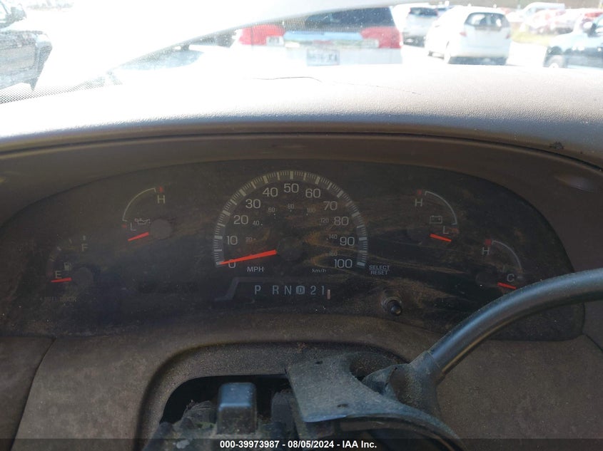 1999 Ford F-250 Lariat/Work Series/Xl/Xlt VIN: 1FTRF27W7XNB87374 Lot: 39973987