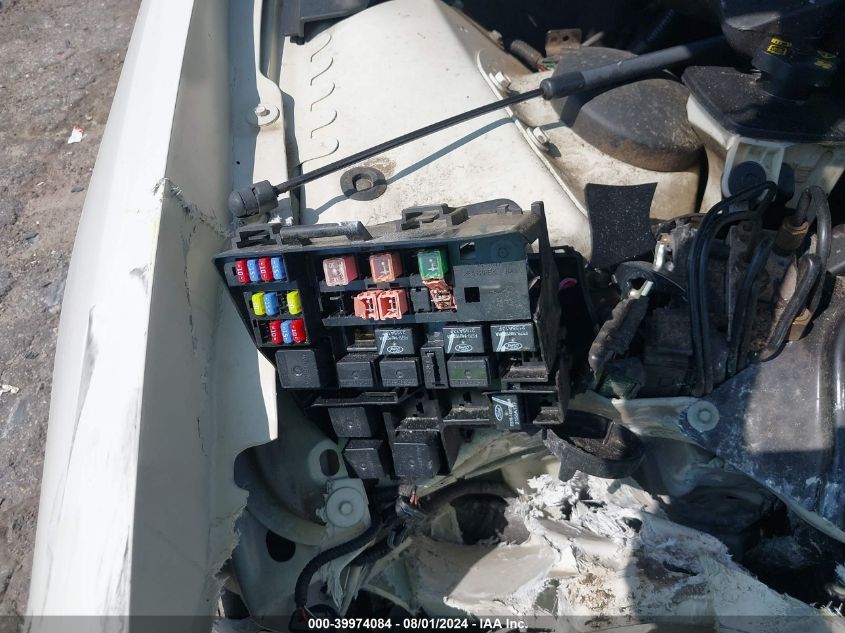 2002 Ford Thunderbird VIN: 1FAHP60A82Y122738 Lot: 39974084