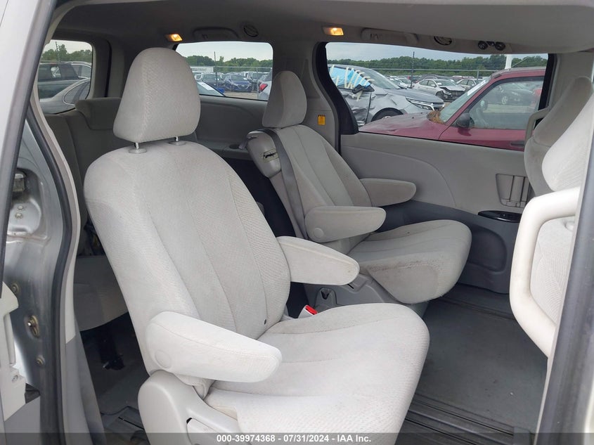 2012 Toyota Sienna Base 7 Passenger/Le 8 Passenger VIN: 5TDKA3DC2CS014415 Lot: 39974368
