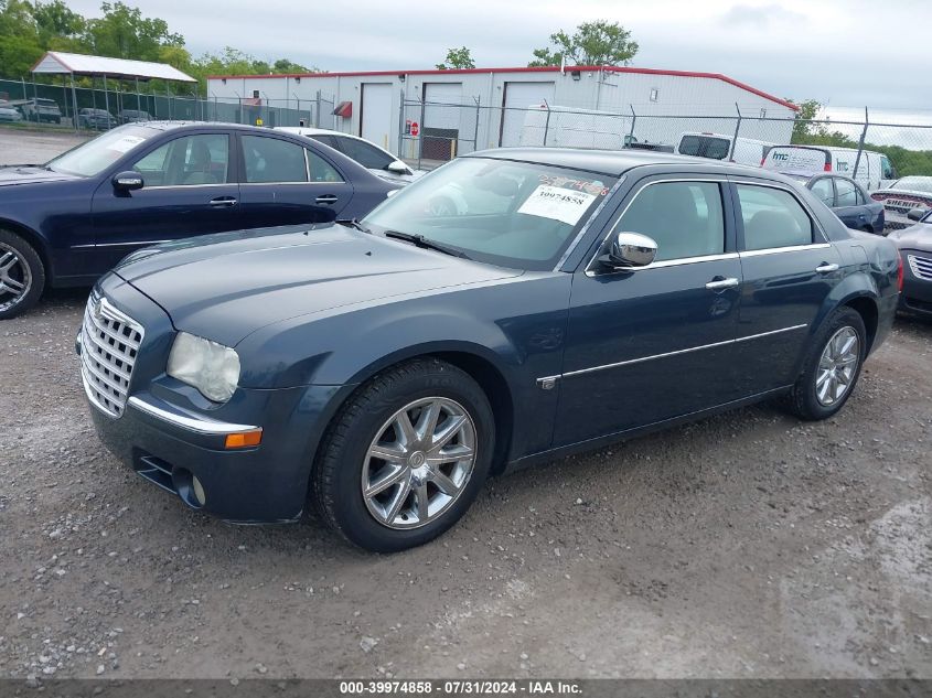 2007 Chrysler 300C VIN: 2C3LA63H77H700137 Lot: 39974858