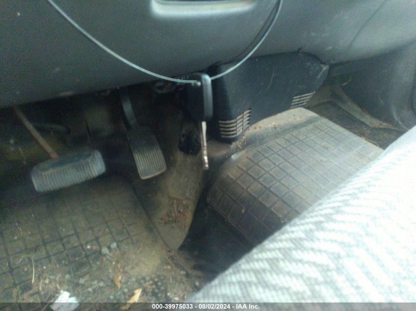 2002 Ford F-150 Xl/Xlt VIN: 1FTRX17212NB88033 Lot: 39975033