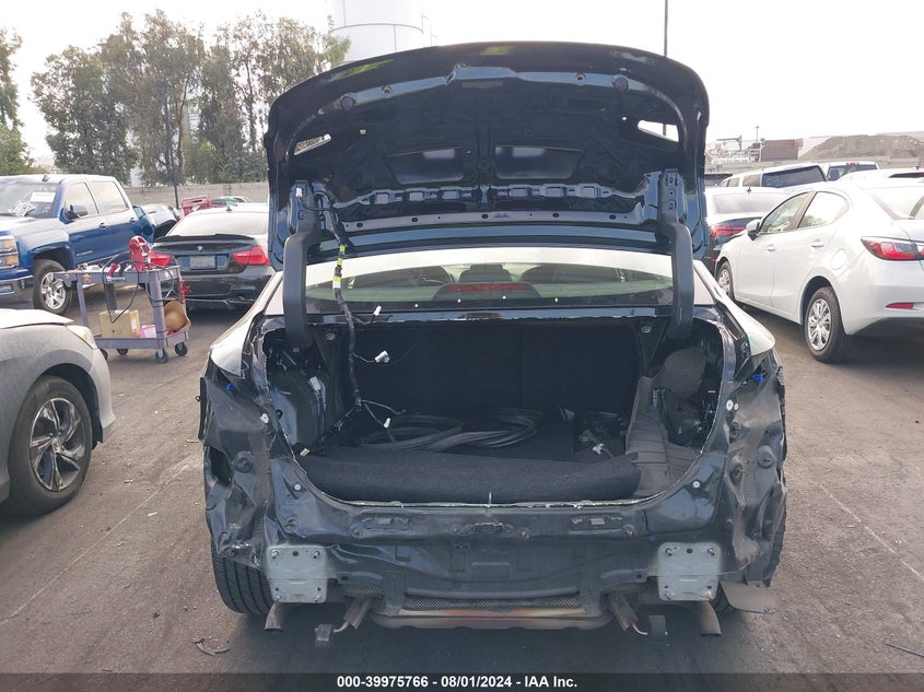 2018 Mazda Mazda3 Touring VIN: 3MZBN1V32JM201624 Lot: 39975766