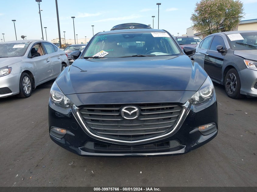 2018 Mazda Mazda3 Touring VIN: 3MZBN1V32JM201624 Lot: 39975766