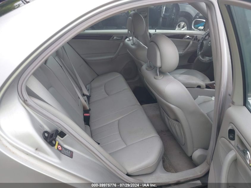 2005 Mercedes-Benz C 240 Luxury 4Matic VIN: WDBRF81J55F622575 Lot: 39975776