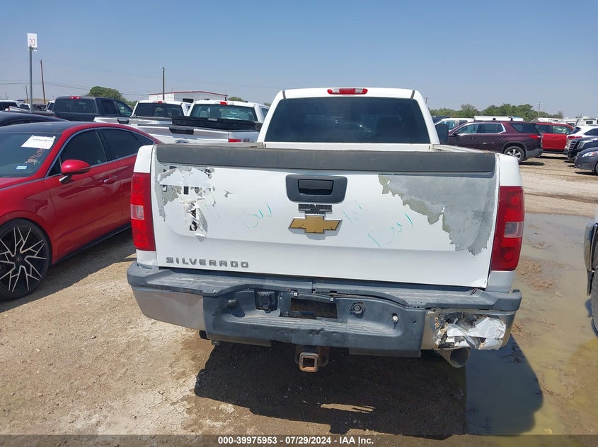 2009 Chevrolet Silverado 2500Hd Work Truck VIN: 1GCHK43639F108286 Lot: 39975953