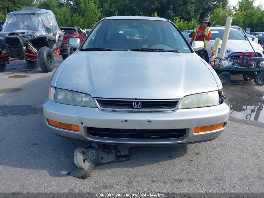 1996 Honda Accord Lx VIN: 1HGCE1823TA000861 Lot: 39976203