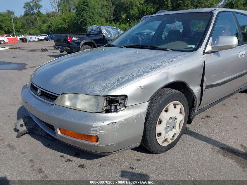 1996 Honda Accord Lx VIN: 1HGCE1823TA000861 Lot: 39976203