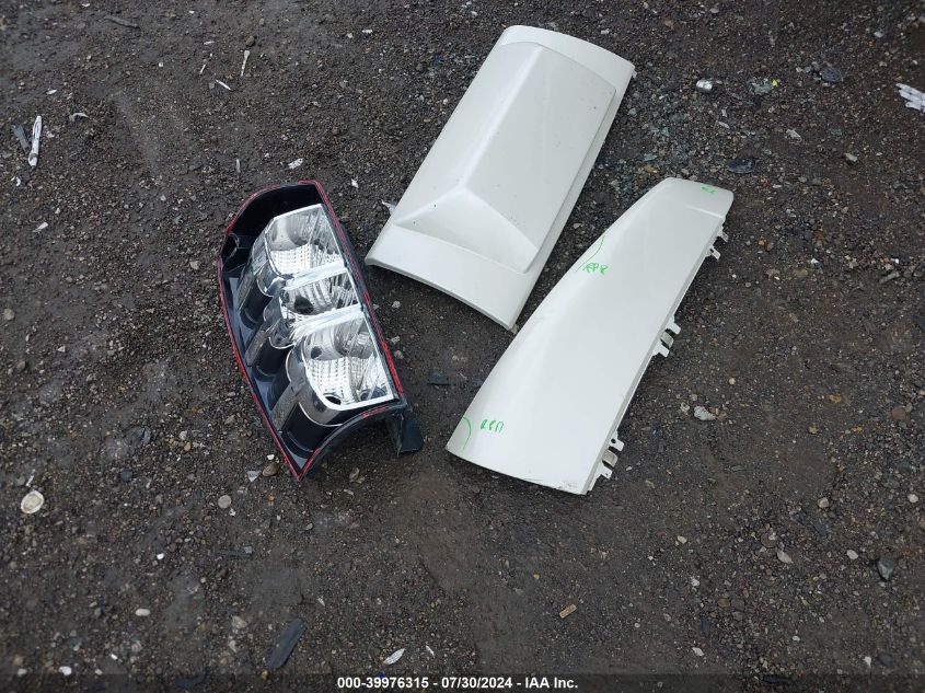 2013 Chevrolet Suburban 1500 Ltz VIN: 1GNSKKE77DR370083 Lot: 39976315