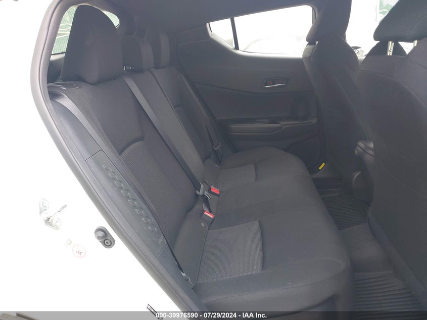 VIN JTNKHMBX5J1005477 2018 TOYOTA C-HR XLE PREMIUM
