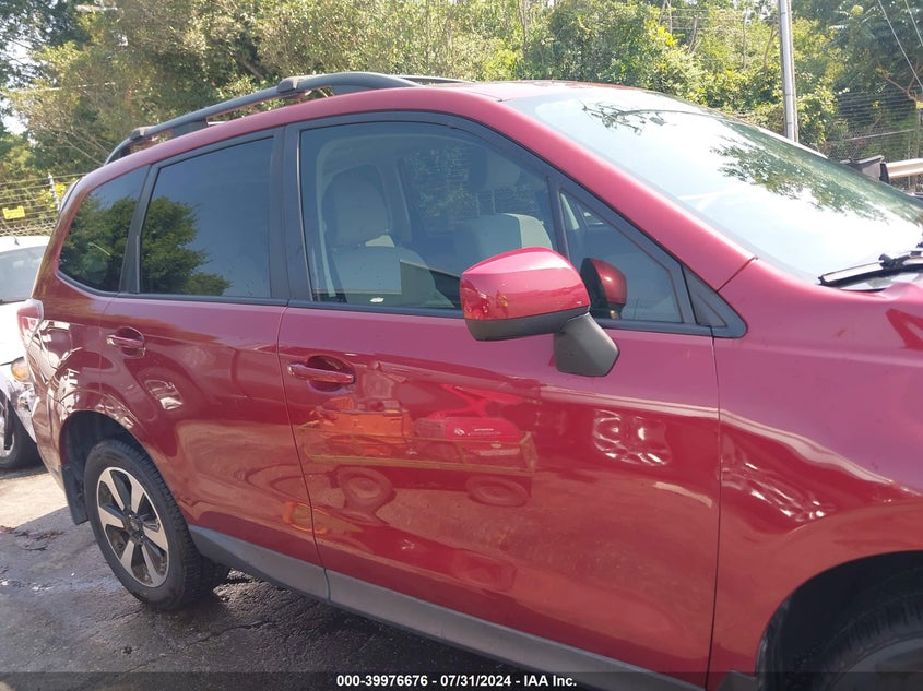 2018 Subaru Forester 2.5I Premium VIN: JF2SJAEC4JH525744 Lot: 39976676