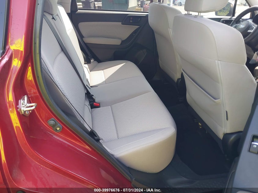 2018 Subaru Forester 2.5I Premium VIN: JF2SJAEC4JH525744 Lot: 39976676