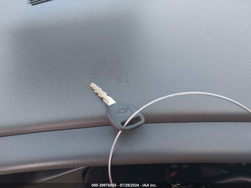 2005 Chevrolet Tahoe Z71 VIN: 1GNEC13T85R172828 Lot: 39976855