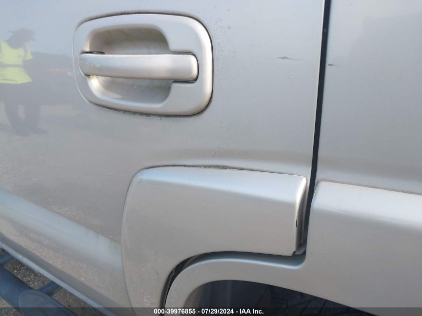 2005 Chevrolet Tahoe Z71 VIN: 1GNEC13T85R172828 Lot: 39976855