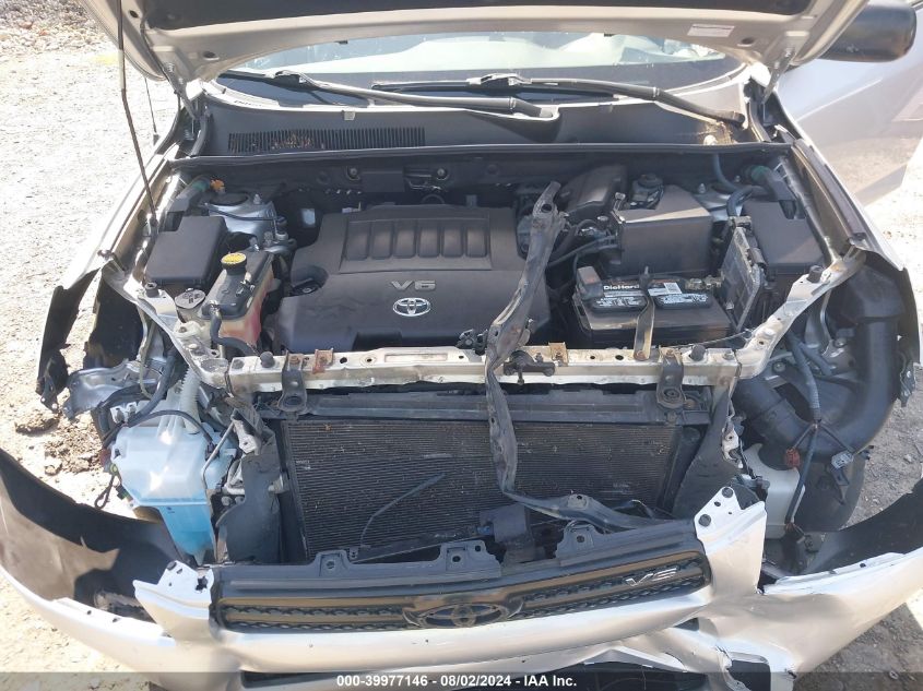 2008 Toyota Rav4 Base V6 VIN: JTMBK35V685070688 Lot: 39977146