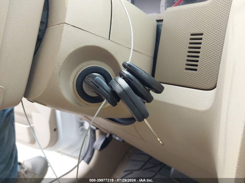 2008 Ford Escape Xlt VIN: 1FMCU93178KA63862 Lot: 39977219