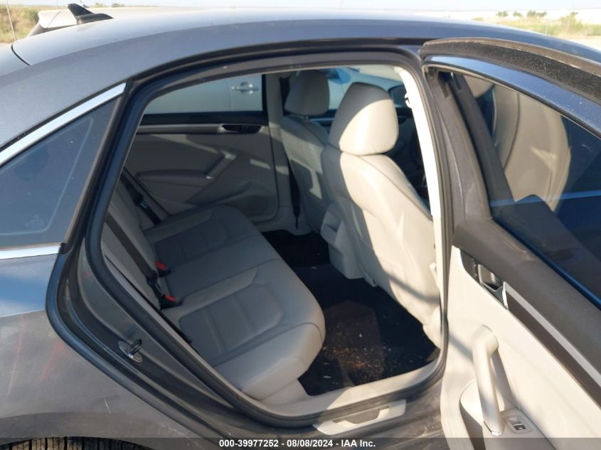 VIN 1VWDT7A38HC041557 2017 VOLKSWAGEN PASSAT 1.8T R-LINE