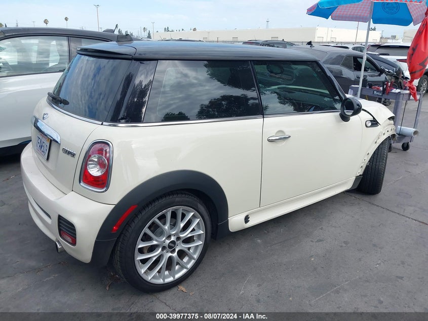 2013 MINI HARDTOP COOPER - WMWSU3C56DT685452