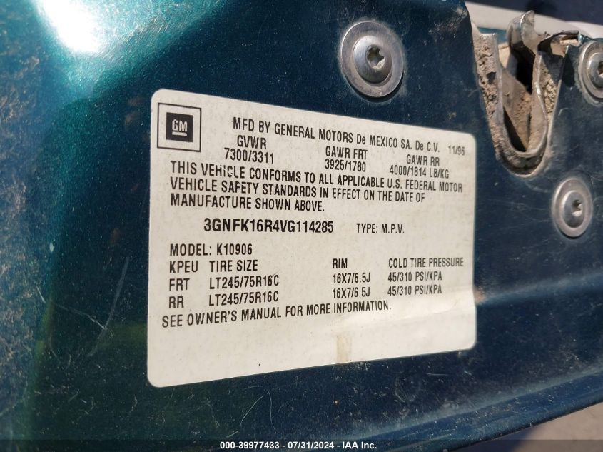 1997 Chevrolet Suburban 1500 K1500 VIN: 3GNFK16R4VG114285 Lot: 39977433