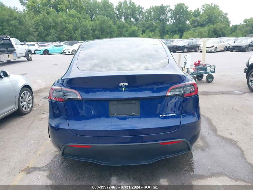 2022 Tesla Model Y Long Range Dual Motor All-Wheel Drive VIN: 7SAYGAEE9NF363000 Lot: 39977465