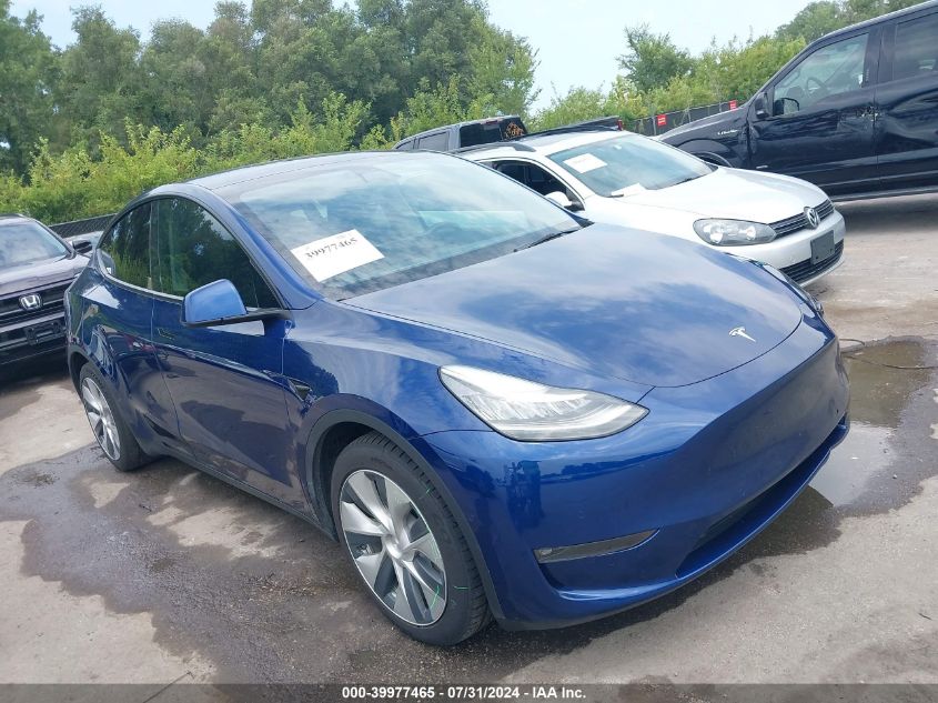 VIN 7SAYGAEE9NF363000 2022 TESLA MODEL Y no.1