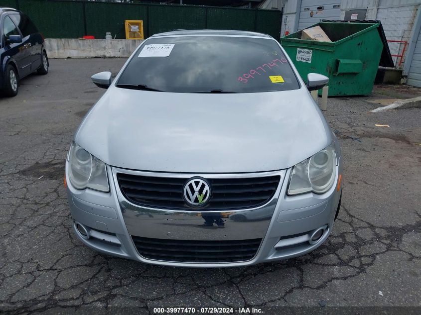 2010 Volkswagen Eos Komfort VIN: WVWAA7AH1AV015853 Lot: 39977470