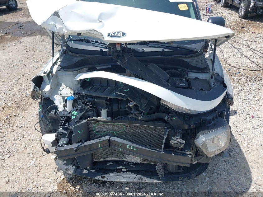 2020 KIA SOUL LX - KNDJ22AU8L7033075