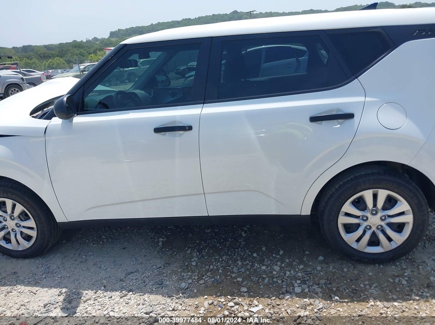 2020 KIA SOUL LX - KNDJ22AU8L7033075