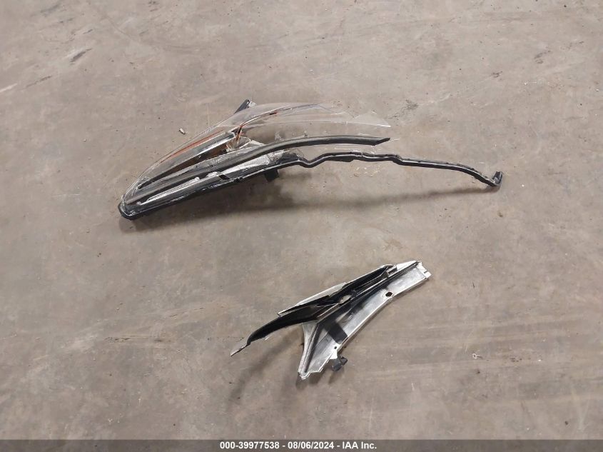 2018 Toyota Highlander Xle VIN: 5TDJZRFH8JS561864 Lot: 39977538