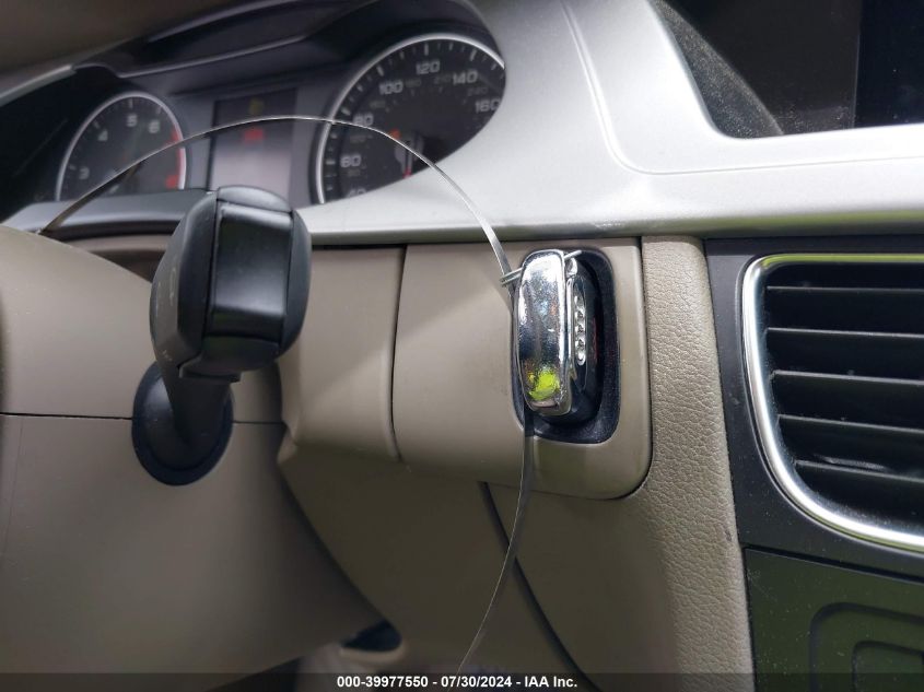 2010 Audi A4 2.0T Premium VIN: WAUFFAFL2AN059410 Lot: 39977550