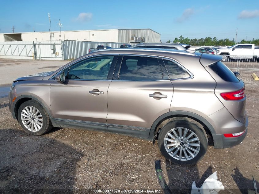 2019 Lincoln Mkc Standard VIN: 5LMCJ1C9XKUL17492 Lot: 39977570