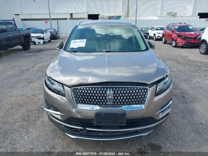 2019 Lincoln Mkc Standard VIN: 5LMCJ1C9XKUL17492 Lot: 39977570