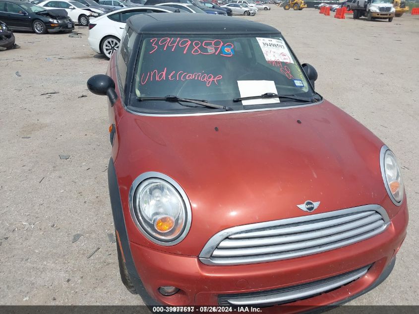 2011 Mini Cooper VIN: WMWSU3C50BT252447 Lot: 39977617