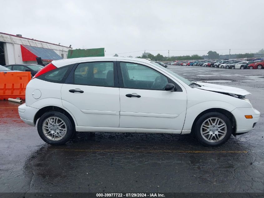 2005 Ford Focus Zx5 VIN: 3FAFP37N25R141738 Lot: 39977722