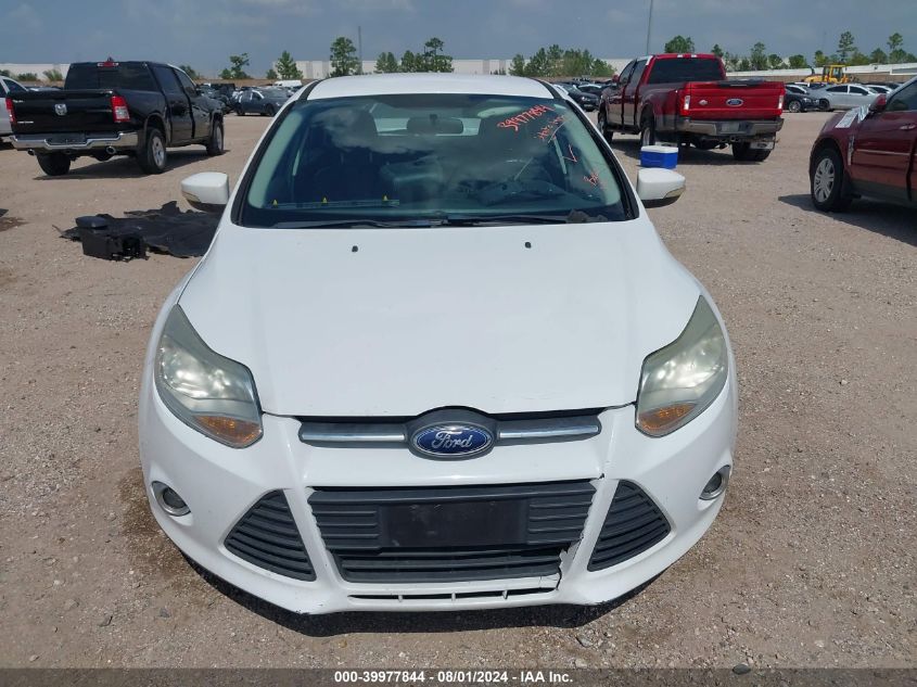 2014 Ford Focus Se VIN: 1FADP3K28EL258811 Lot: 39977844