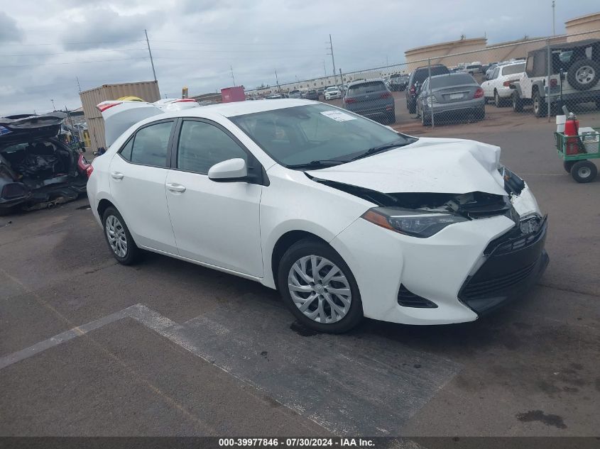 5YFBURHE7JP774044 2018 TOYOTA COROLLA - Image 1