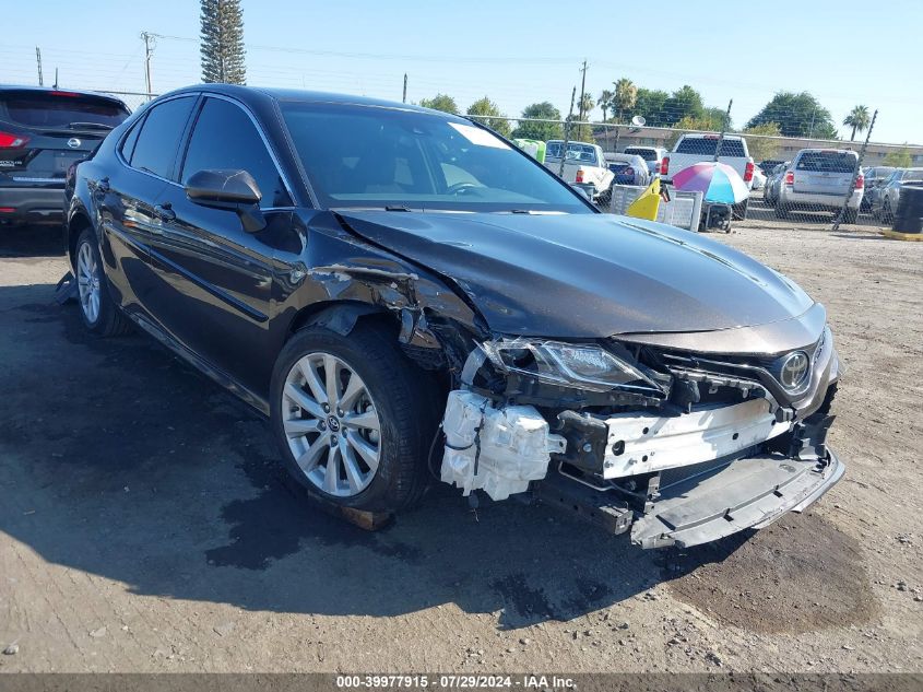 JTNB11HK9J3058007 2018 TOYOTA CAMRY - Image 1